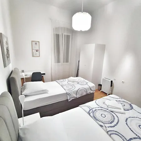 Anamarija-bacvice * Split