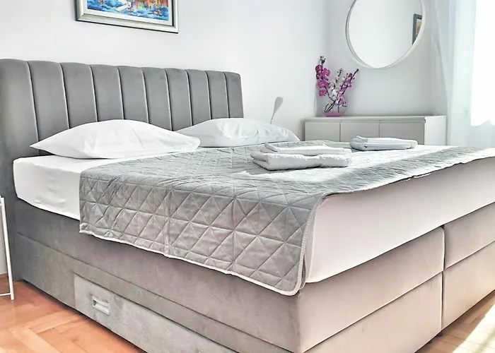 Anamarija-bacvice דירה *