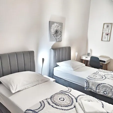 Anamarija-bacvice Сплит