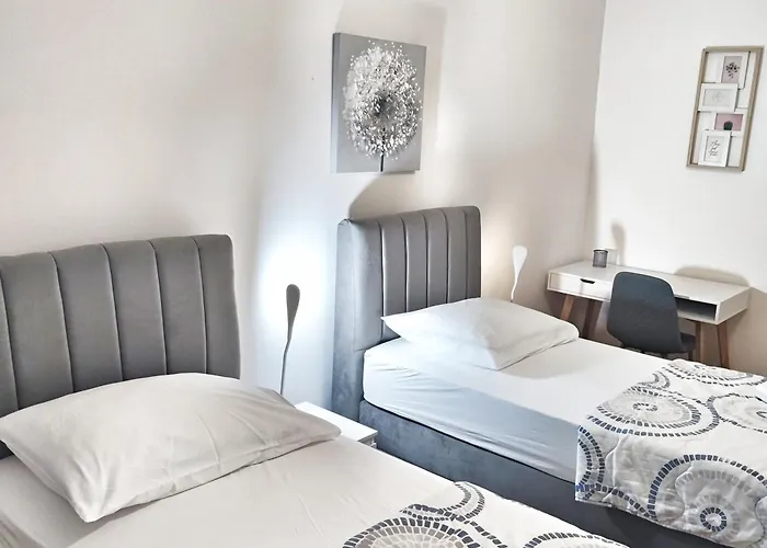 Anamarija-bacvice Split